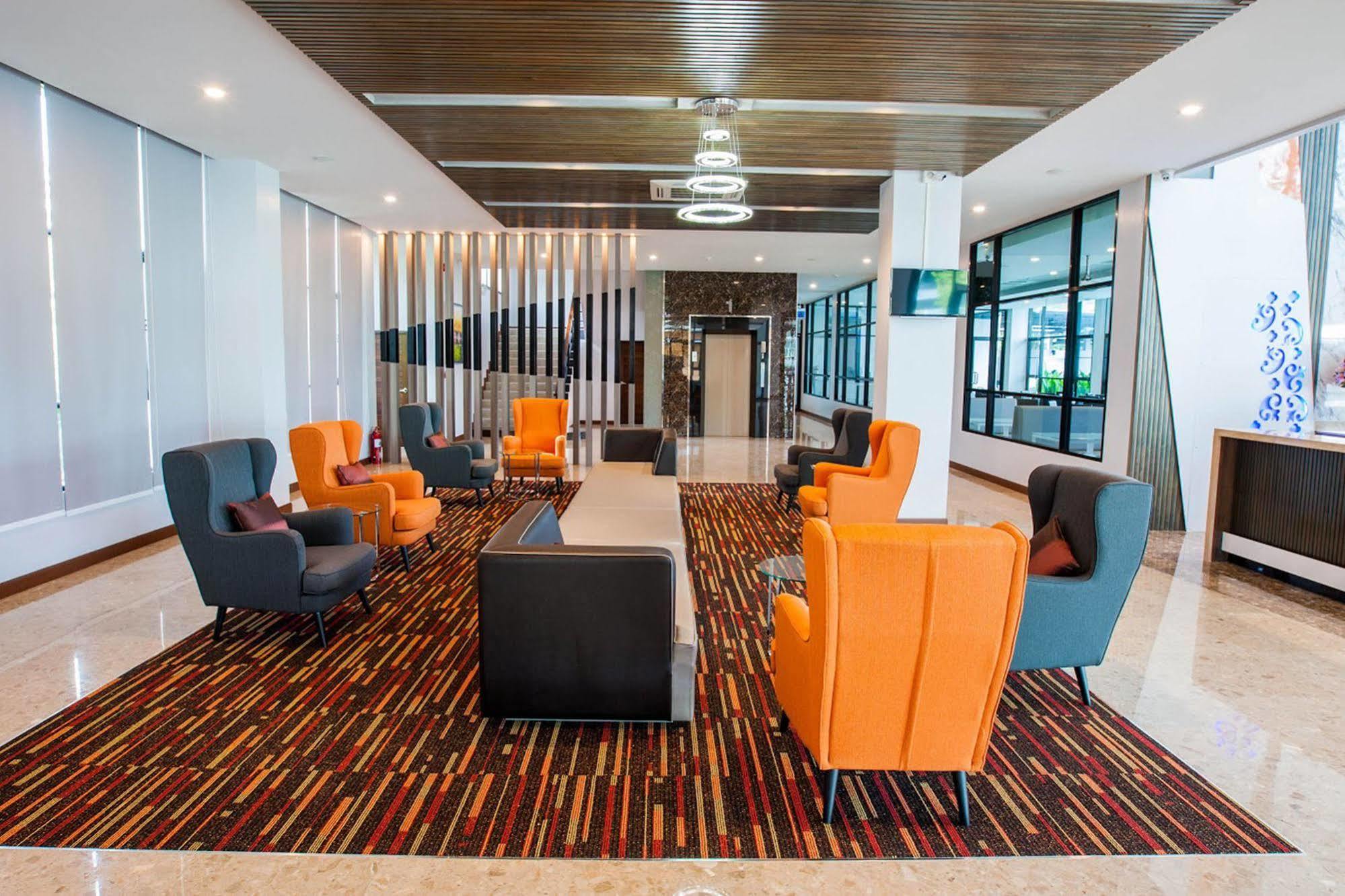 Hotel Ac Sportcenter à Hat Yai Extérieur photo