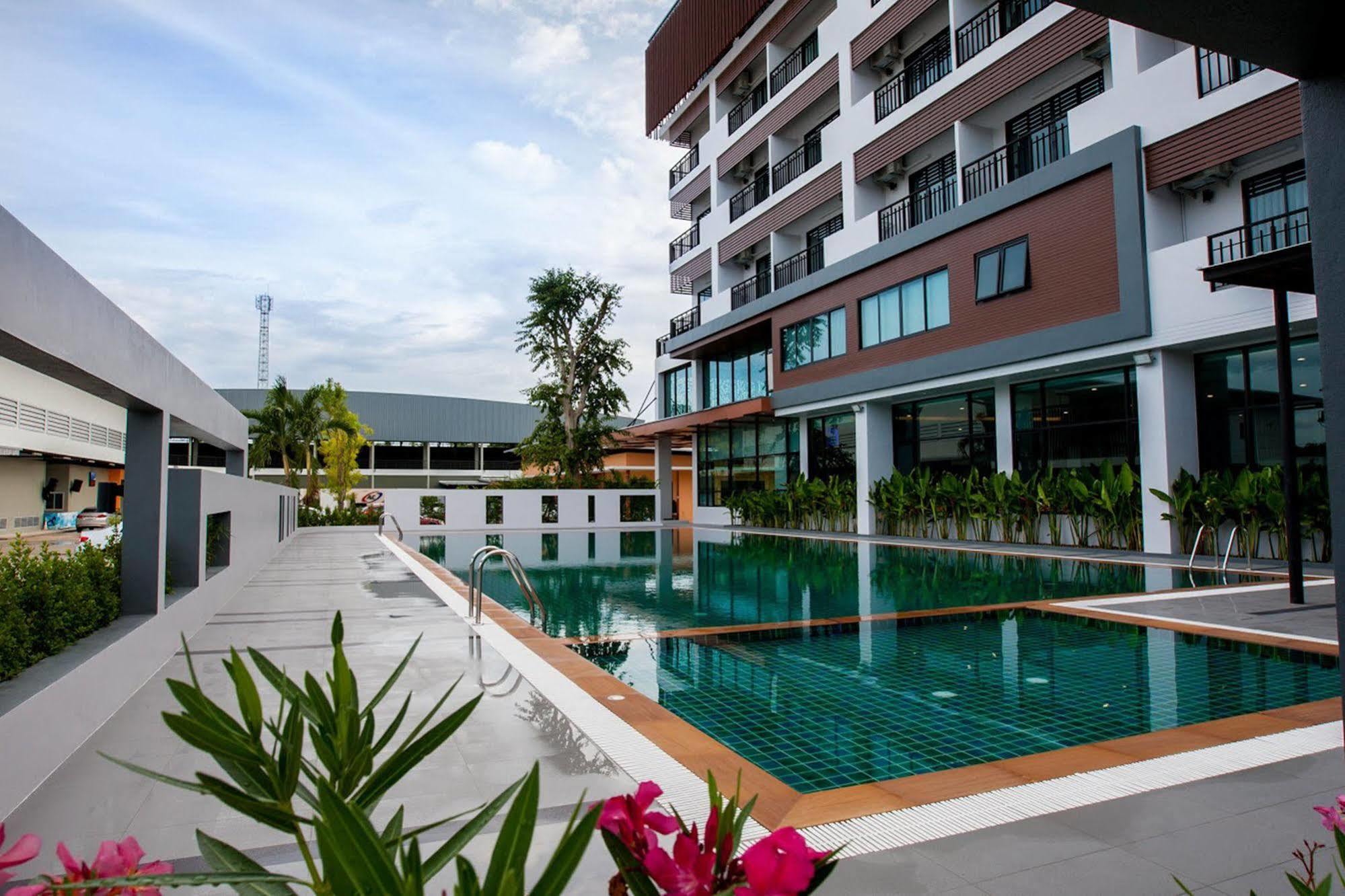 Hotel Ac Sportcenter à Hat Yai Extérieur photo