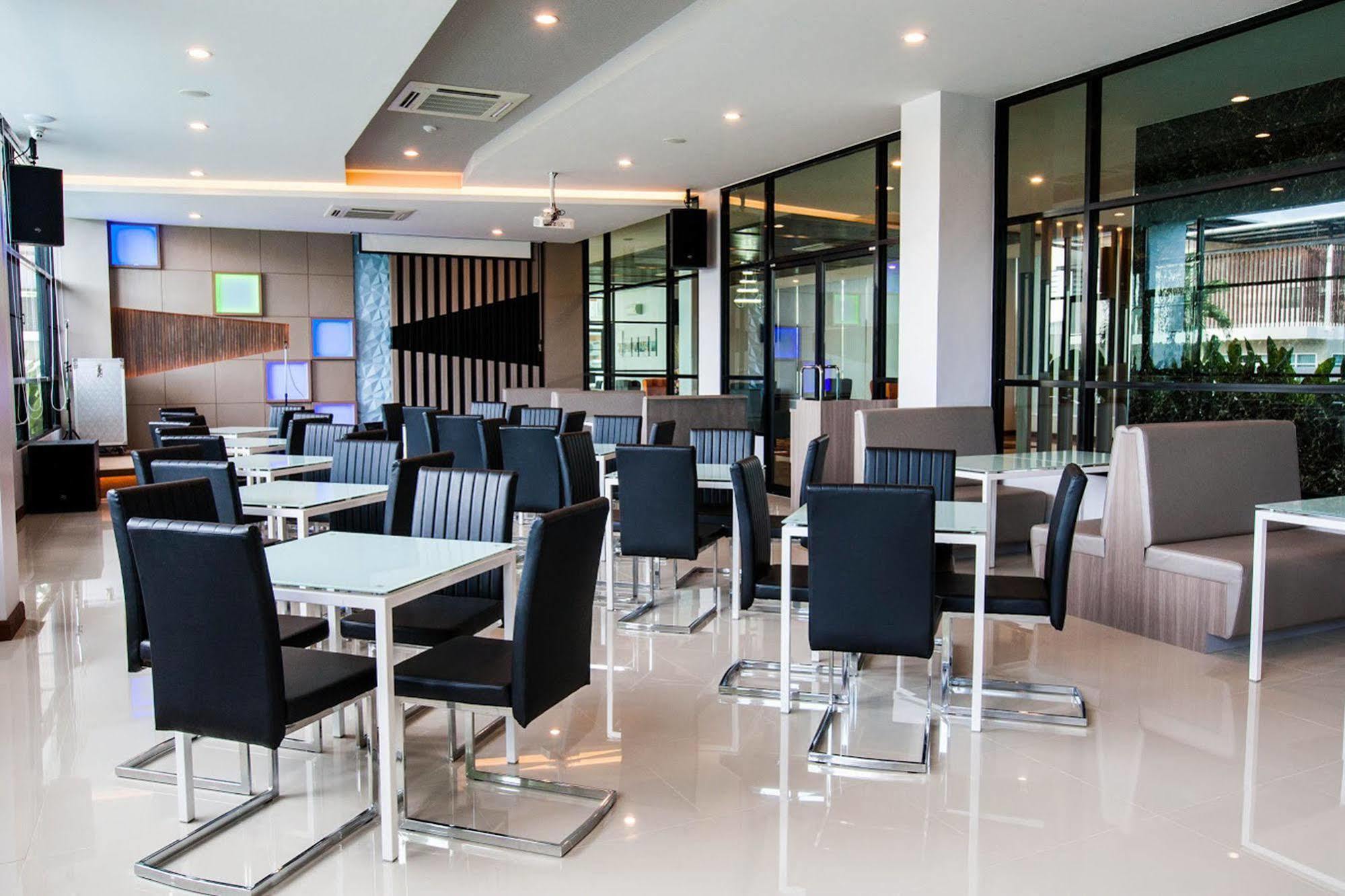 Hotel Ac Sportcenter à Hat Yai Extérieur photo