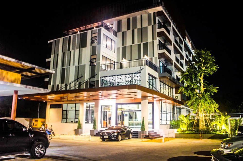 Hotel Ac Sportcenter à Hat Yai Extérieur photo